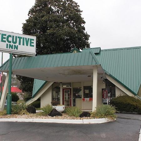 Executive Inn - Ноксвилл Экстерьер фото